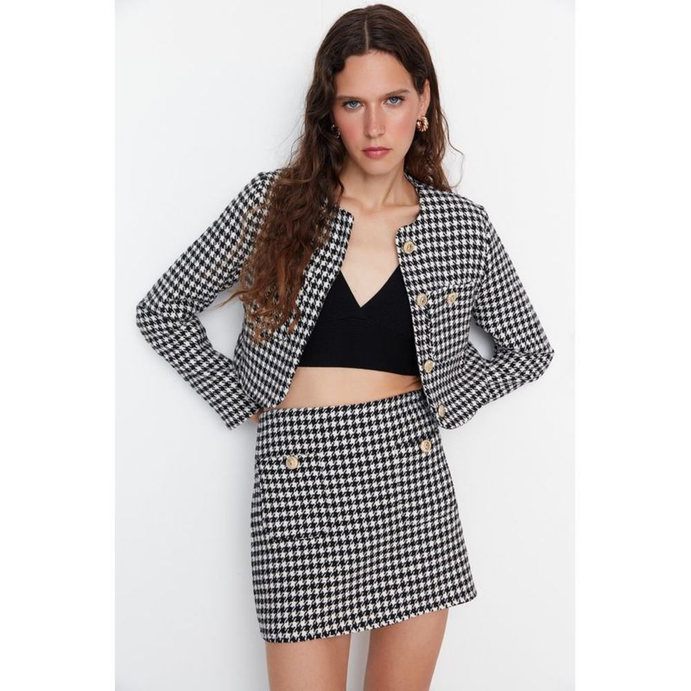 NWT Trendyol Women Regular fit Crew neck Weaving Jacket